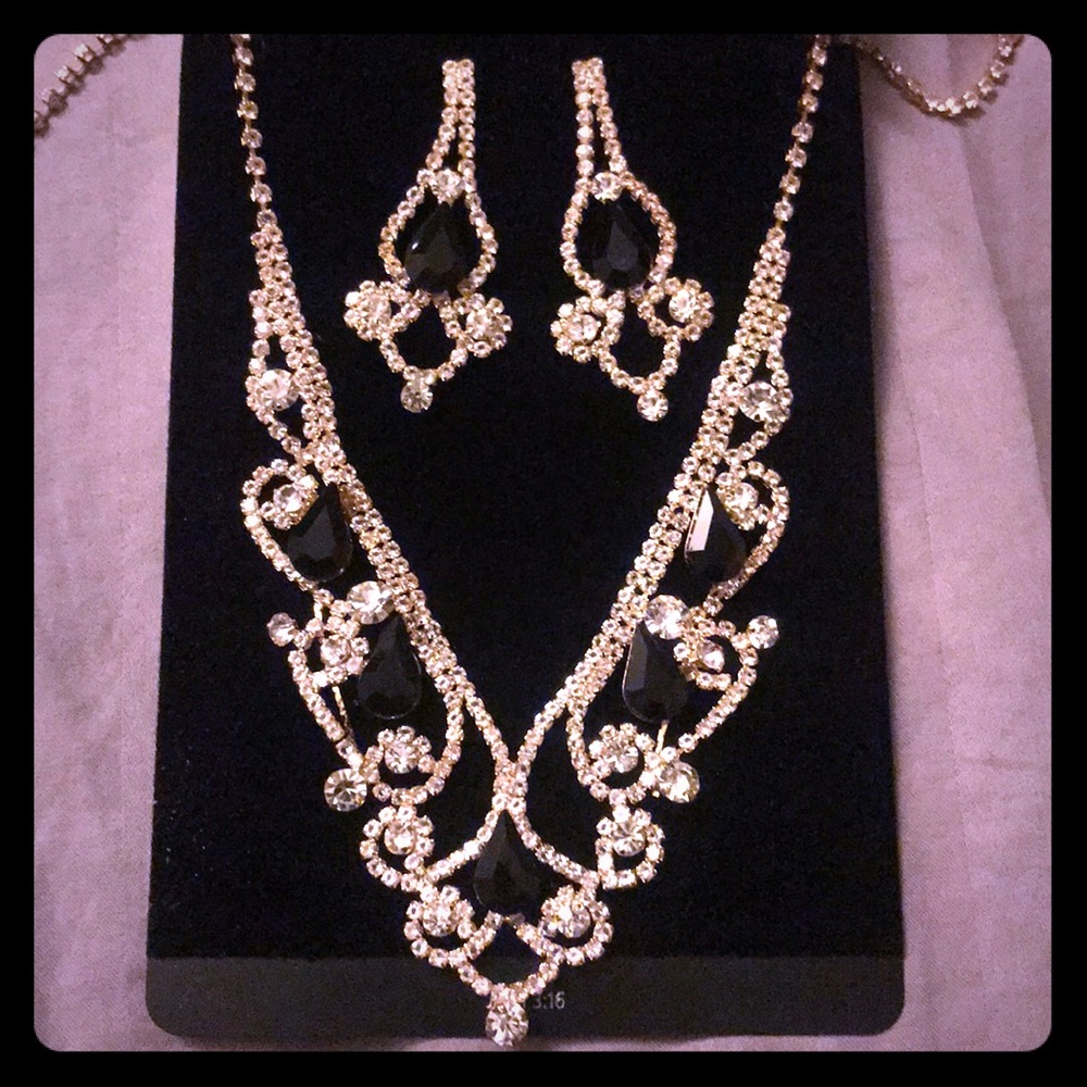 Jewelry set. Earrings &necklace . Cubic zirconia
